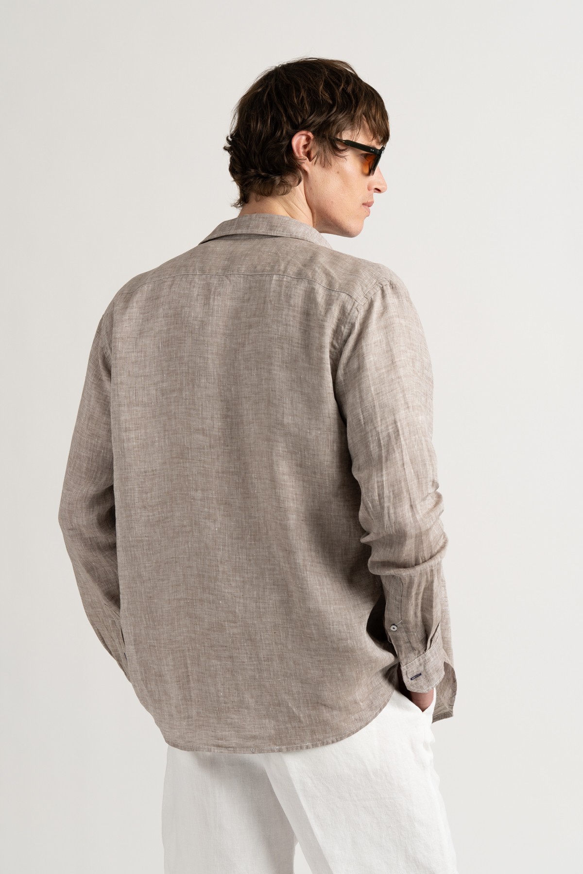 JONAS - Linen shirt taupe